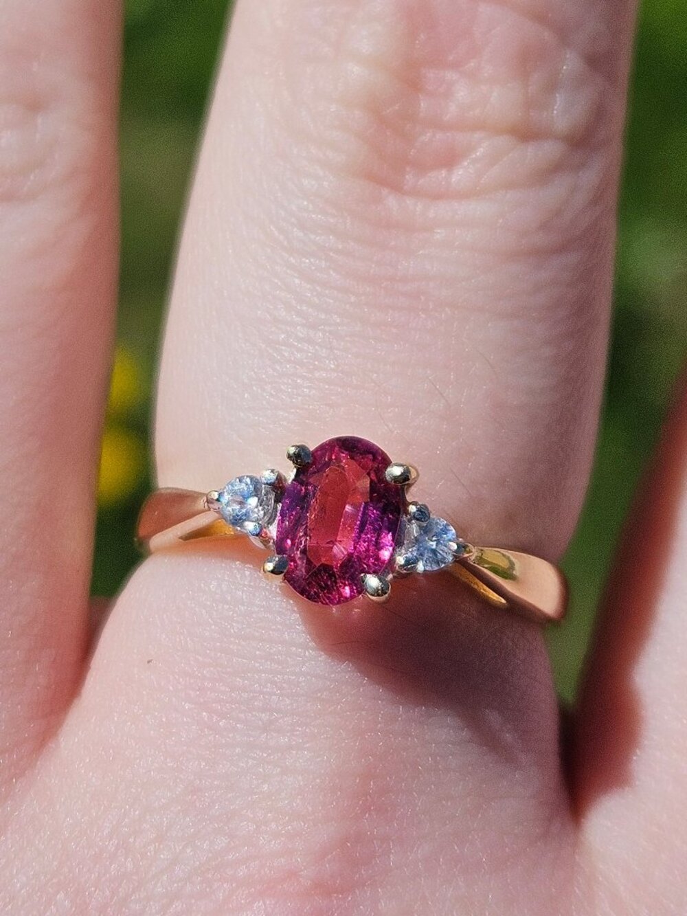14K Yellow Gold Oval Cut Pink Tourmaline & White Sapphire Band Ring Size 7.75